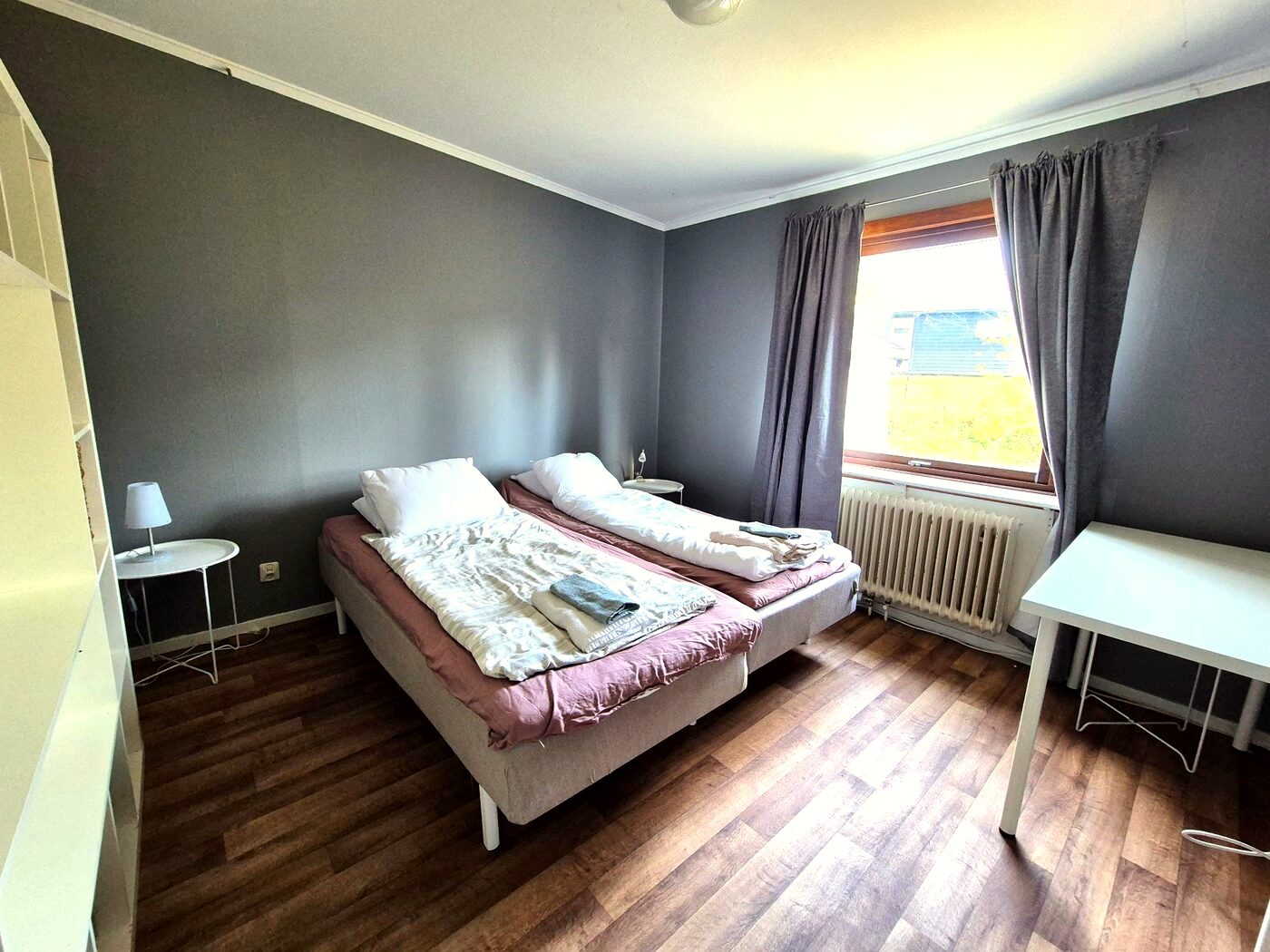 Möblerat sovrum i personalboende i Kiruna